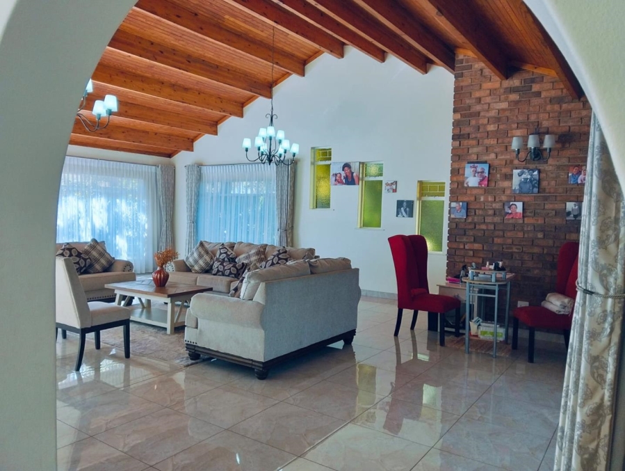 4 Bedroom Property for Sale in Wierdapark Gauteng
