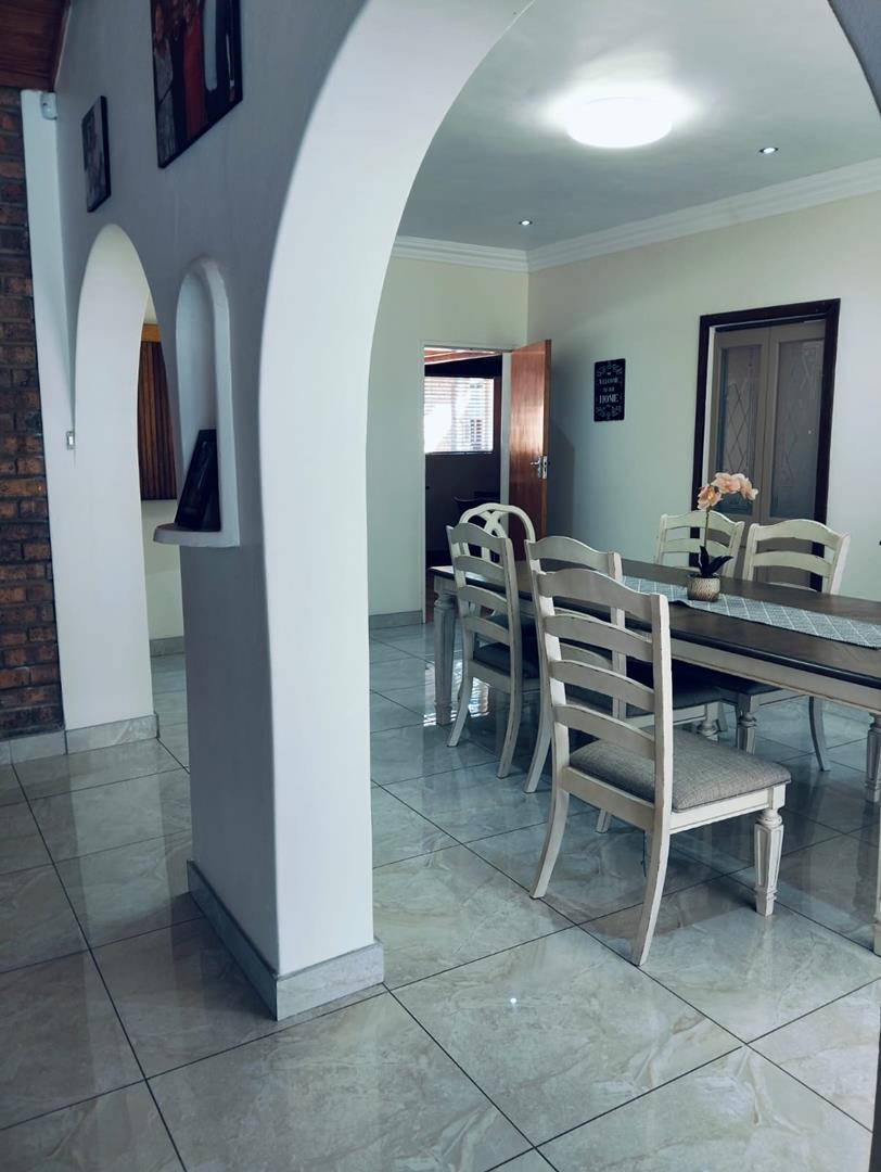 4 Bedroom Property for Sale in Wierdapark Gauteng