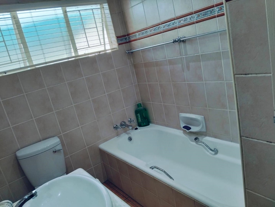 4 Bedroom Property for Sale in Wierdapark Gauteng