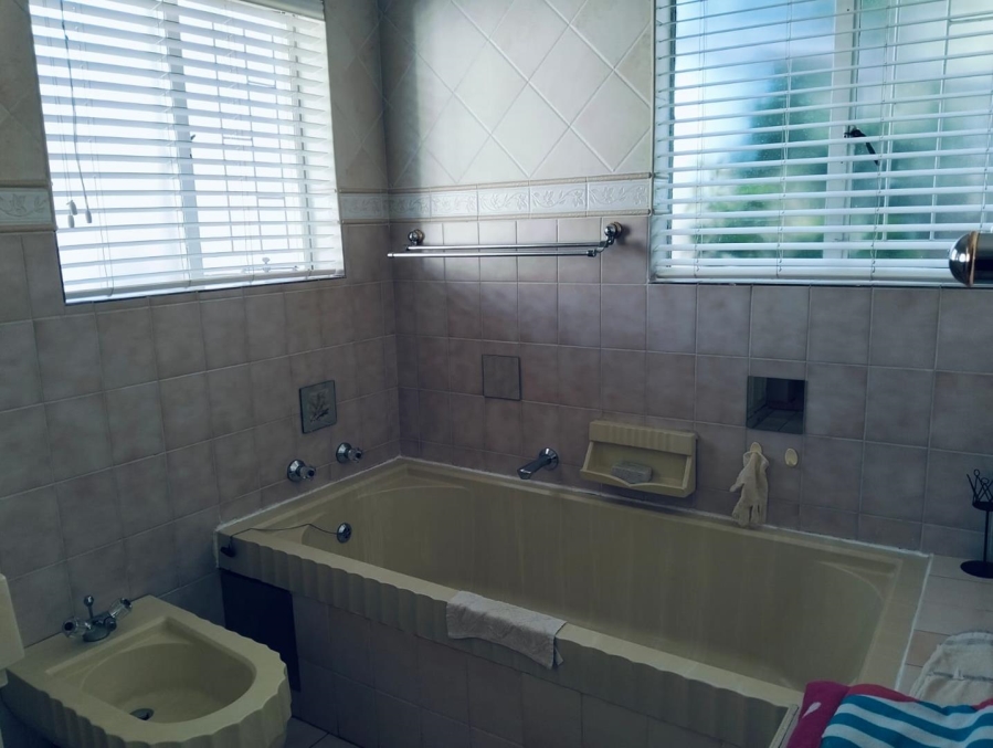 4 Bedroom Property for Sale in Wierdapark Gauteng