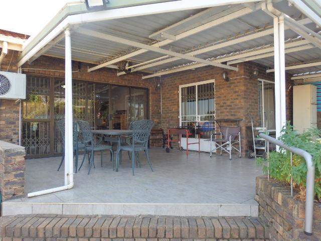 4 Bedroom Property for Sale in Constantia Park Gauteng