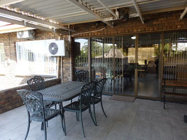 4 Bedroom Property for Sale in Constantia Park Gauteng