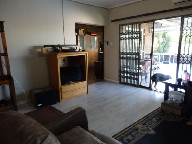 4 Bedroom Property for Sale in Constantia Park Gauteng