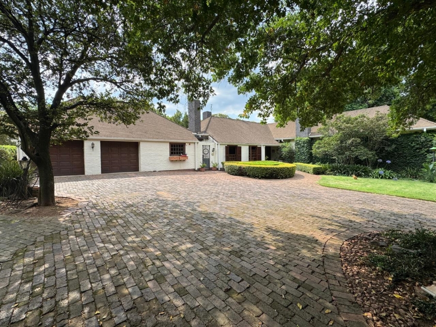 5 Bedroom Property for Sale in Waterkloof Ridge Gauteng