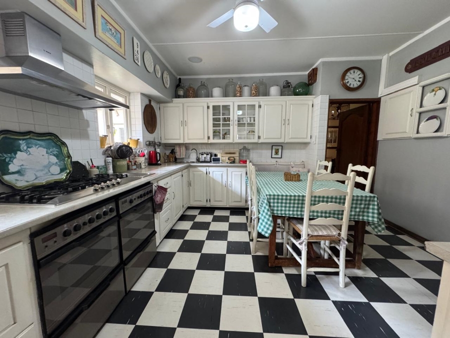 5 Bedroom Property for Sale in Waterkloof Ridge Gauteng