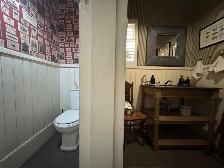5 Bedroom Property for Sale in Waterkloof Ridge Gauteng