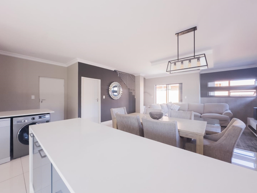 To Let 3 Bedroom Property for Rent in Equestria Gauteng