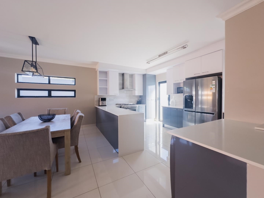 To Let 3 Bedroom Property for Rent in Equestria Gauteng
