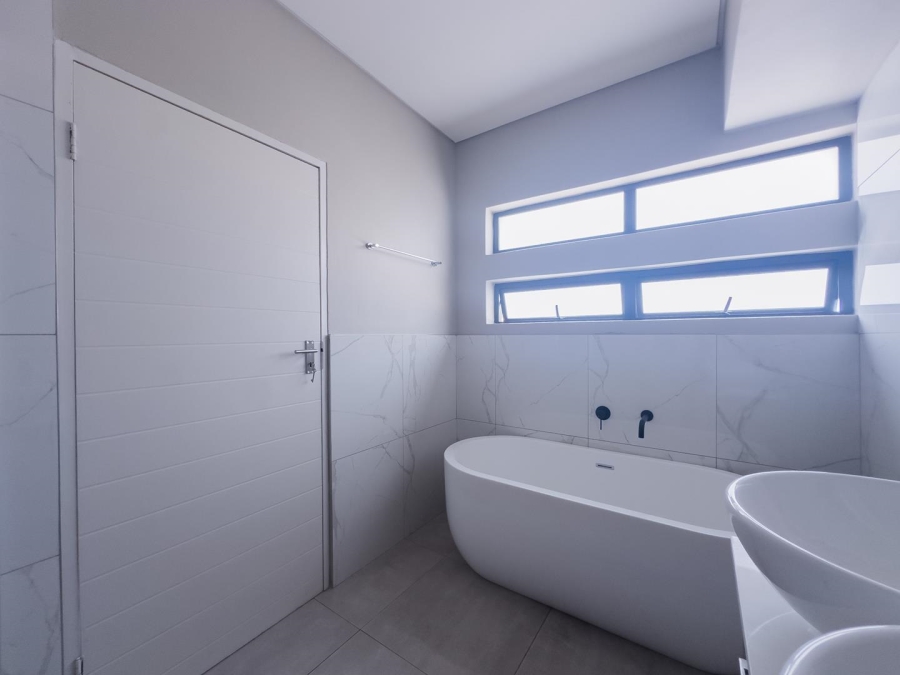 To Let 3 Bedroom Property for Rent in Equestria Gauteng