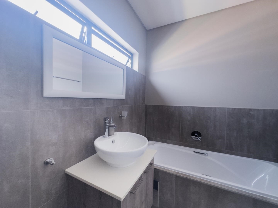 To Let 3 Bedroom Property for Rent in Equestria Gauteng