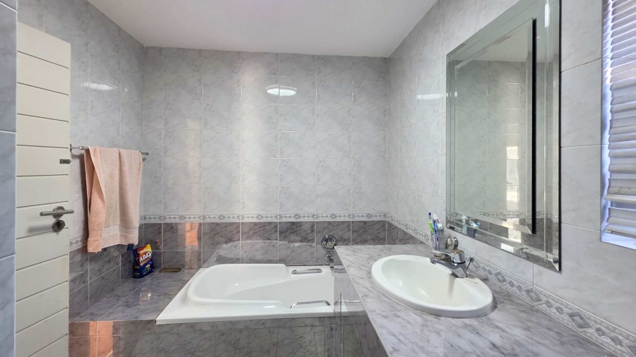4 Bedroom Property for Sale in Sandown Gauteng