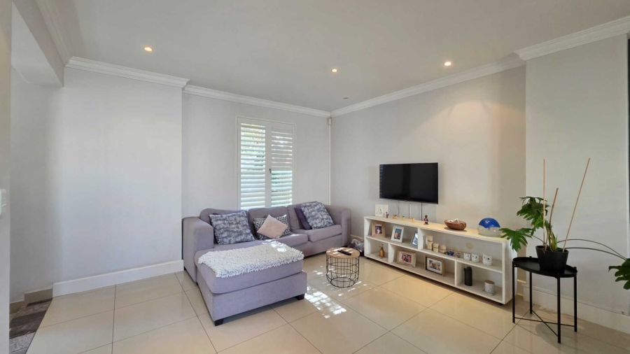 2 Bedroom Property for Sale in Atholl Gauteng