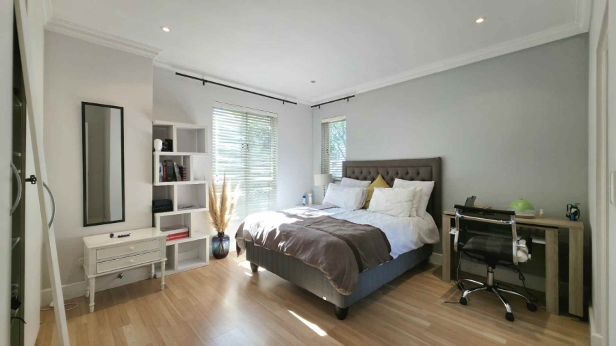 2 Bedroom Property for Sale in Atholl Gauteng