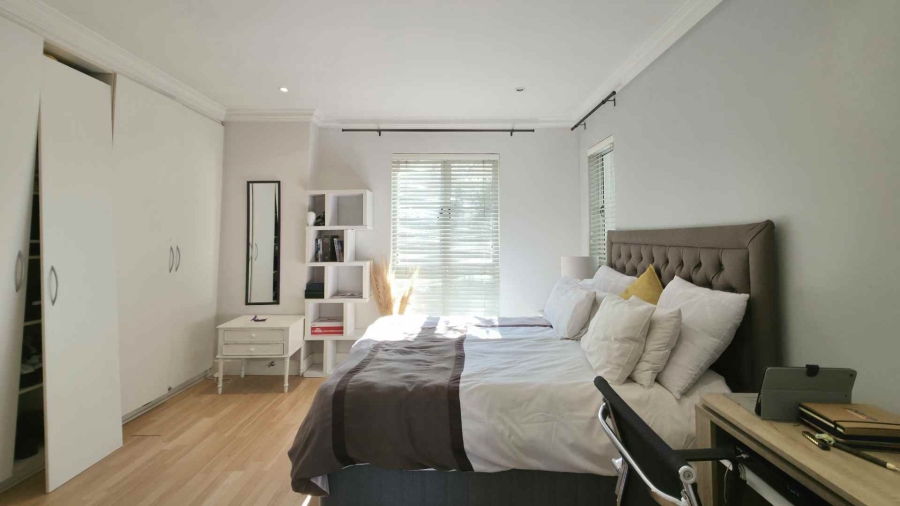 2 Bedroom Property for Sale in Atholl Gauteng