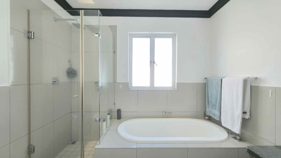 2 Bedroom Property for Sale in Atholl Gauteng