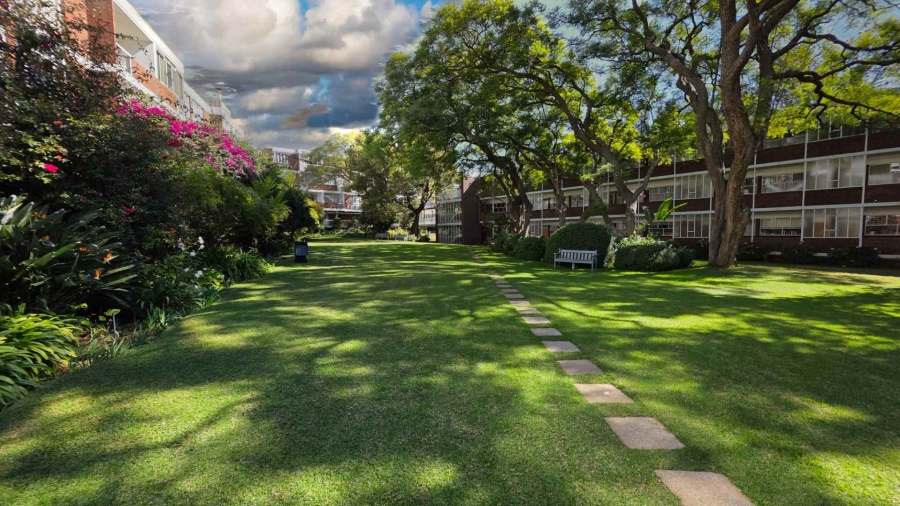 2 Bedroom Property for Sale in Illovo Gauteng