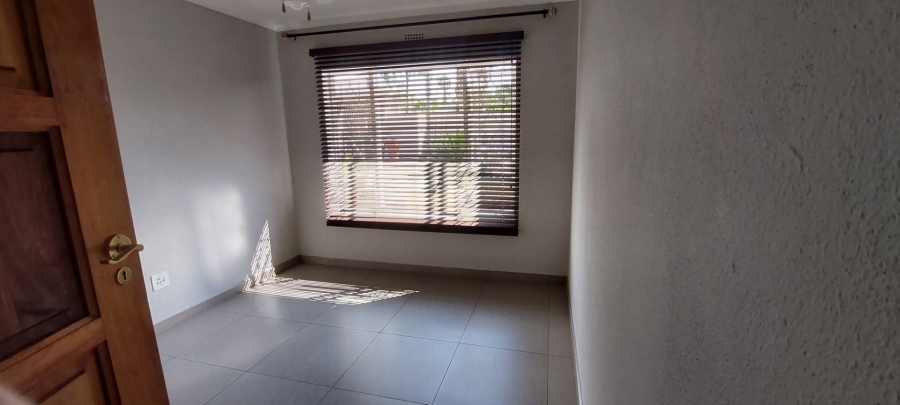 To Let 3 Bedroom Property for Rent in Brackendowns Gauteng