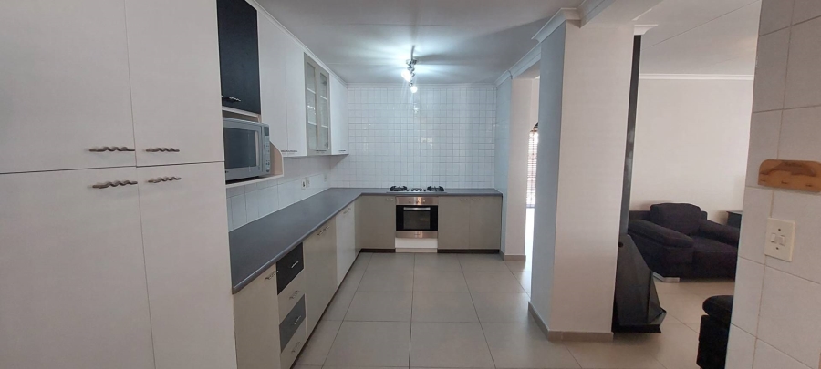 To Let 3 Bedroom Property for Rent in Brackendowns Gauteng