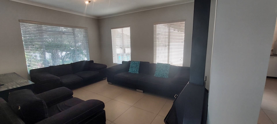 To Let 3 Bedroom Property for Rent in Brackendowns Gauteng