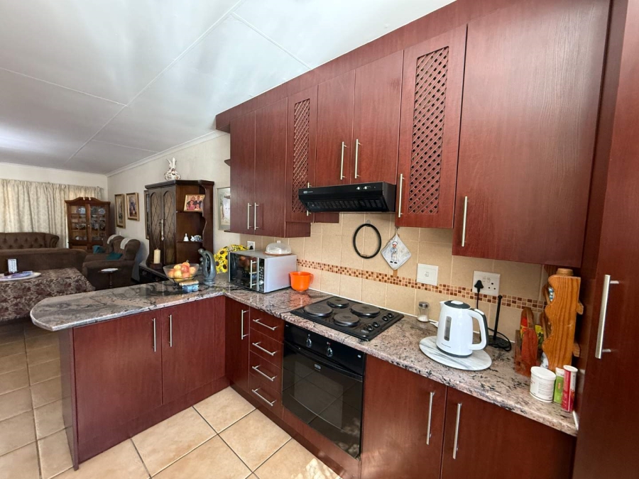 2 Bedroom Property for Sale in Monument Gauteng
