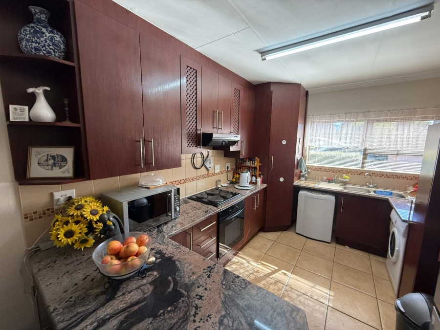 2 Bedroom Property for Sale in Monument Gauteng