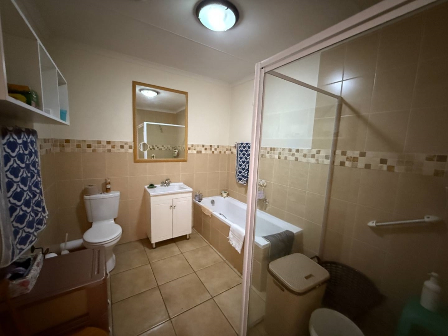2 Bedroom Property for Sale in Monument Gauteng