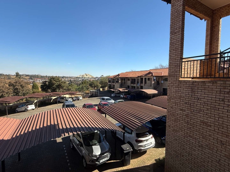 2 Bedroom Property for Sale in Monument Gauteng