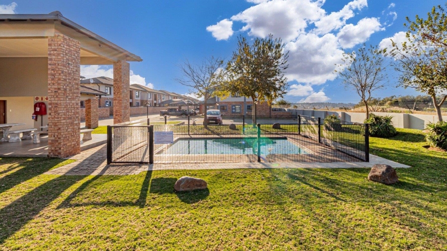 3 Bedroom Property for Sale in Noordwyk Gauteng