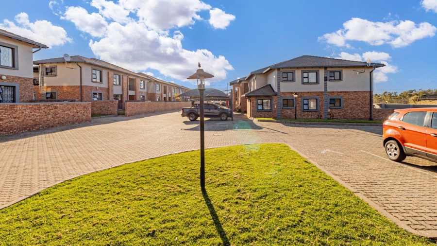 3 Bedroom Property for Sale in Noordwyk Gauteng
