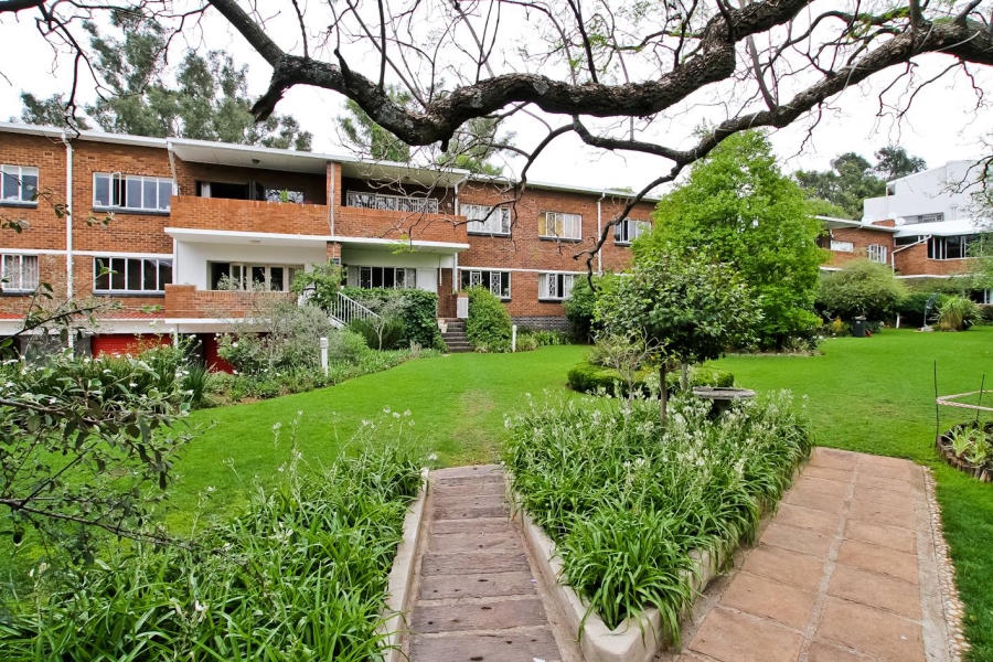 To Let 3 Bedroom Property for Rent in Illovo Gauteng