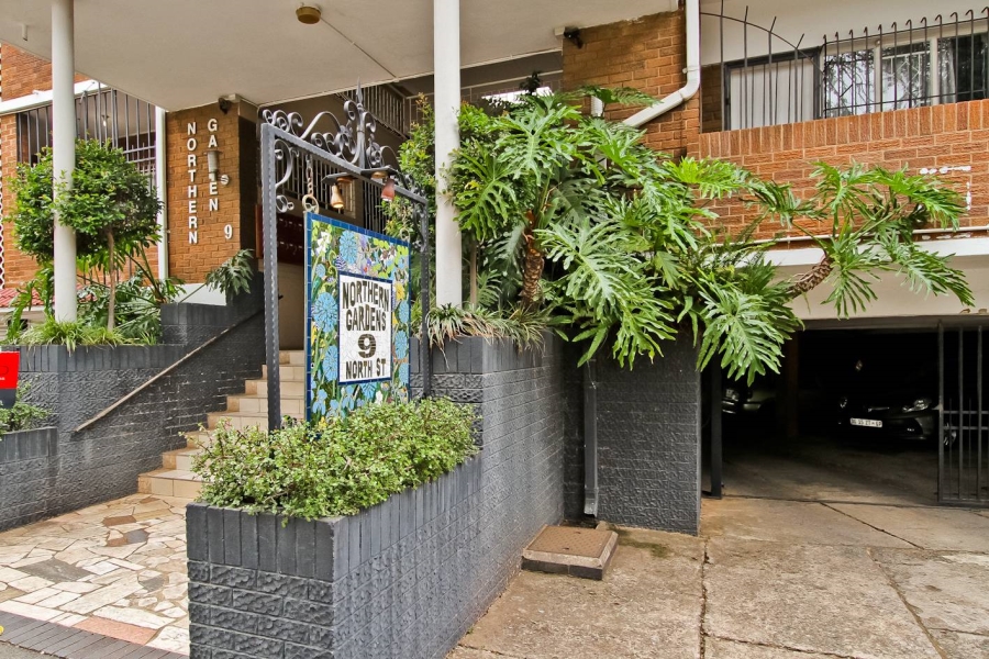 To Let 3 Bedroom Property for Rent in Illovo Gauteng