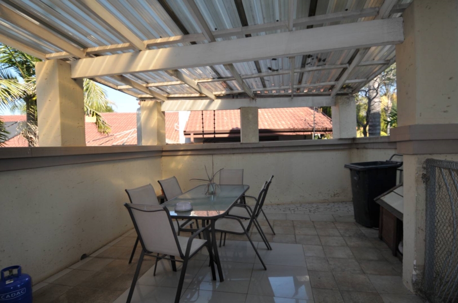 5 Bedroom Property for Sale in Moreleta Park Gauteng