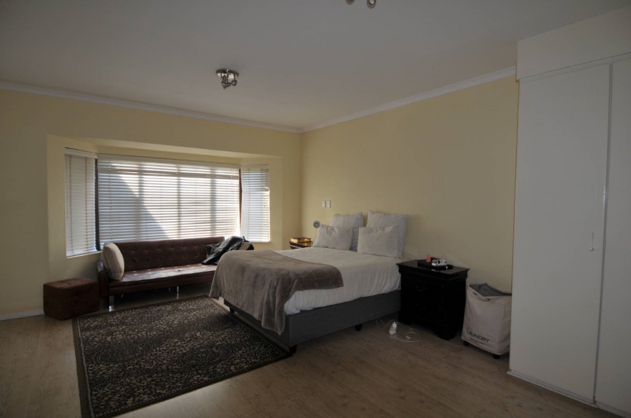 5 Bedroom Property for Sale in Moreleta Park Gauteng
