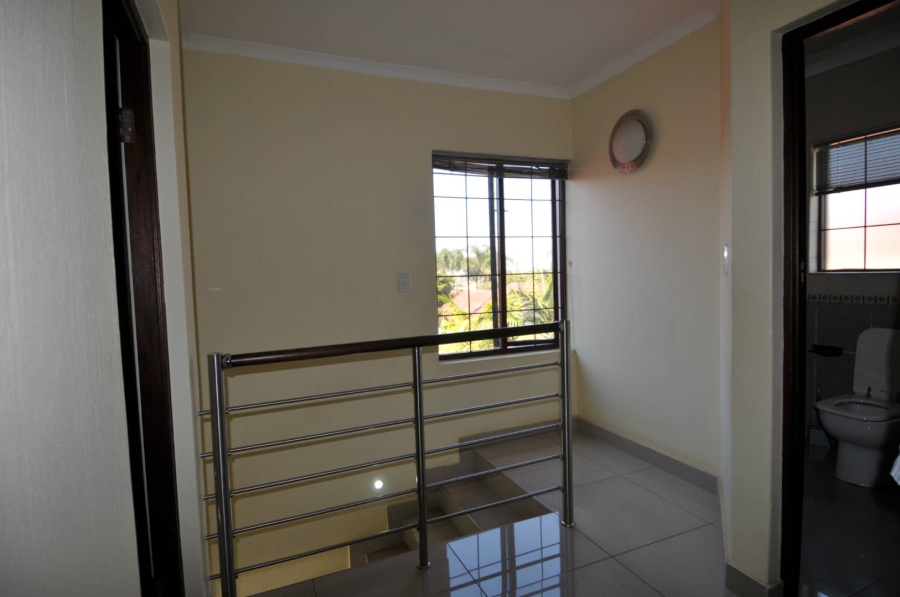 5 Bedroom Property for Sale in Moreleta Park Gauteng