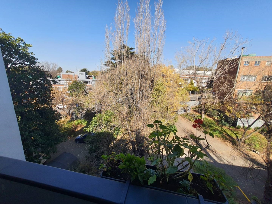 To Let 2 Bedroom Property for Rent in Illovo Gauteng