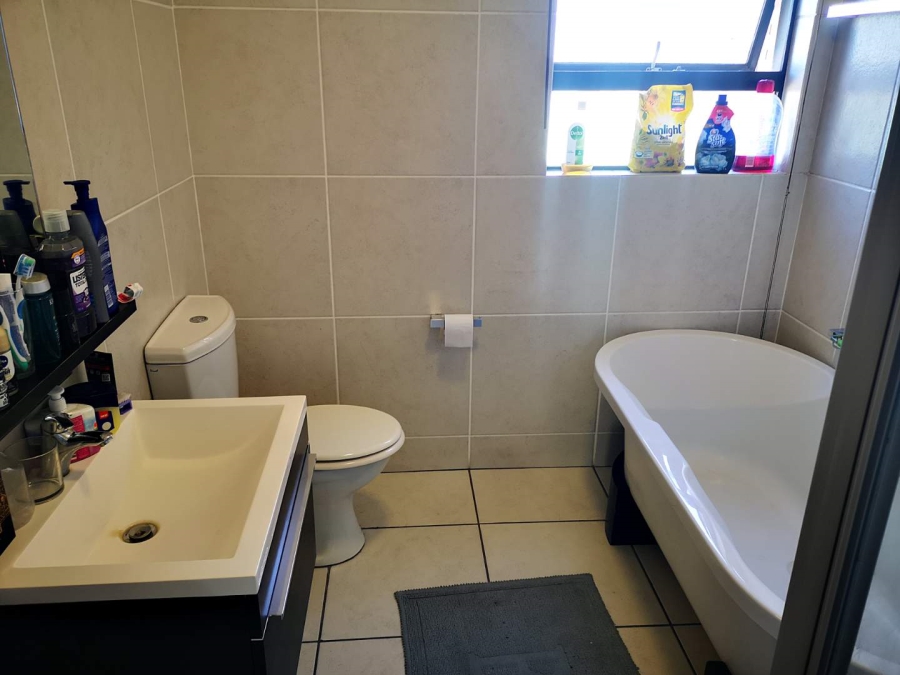 To Let 2 Bedroom Property for Rent in Oakdene Gauteng