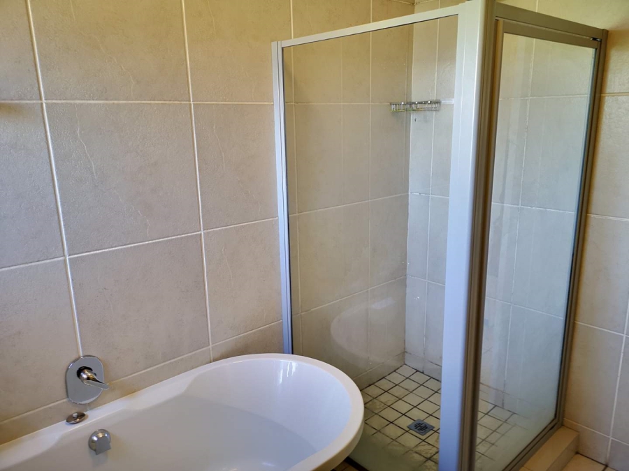To Let 2 Bedroom Property for Rent in Oakdene Gauteng