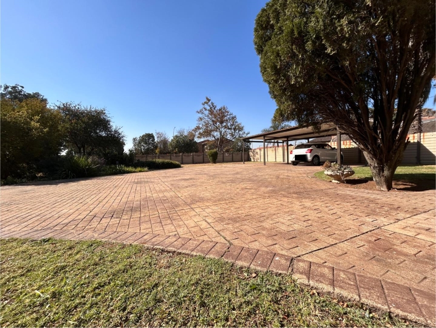 3 Bedroom Property for Sale in Mayberry Park Gauteng