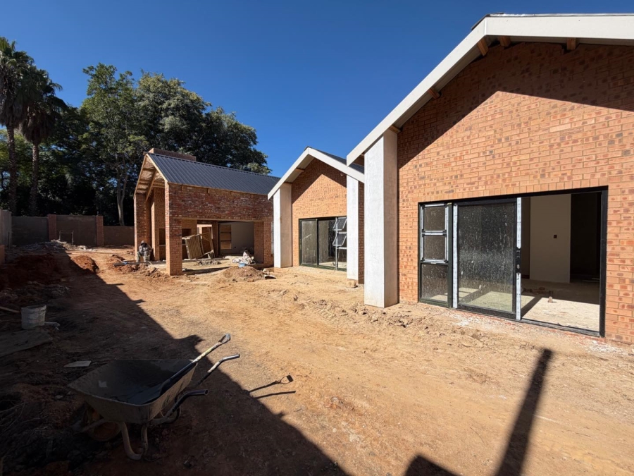 5 Bedroom Property for Sale in Atholl Gauteng
