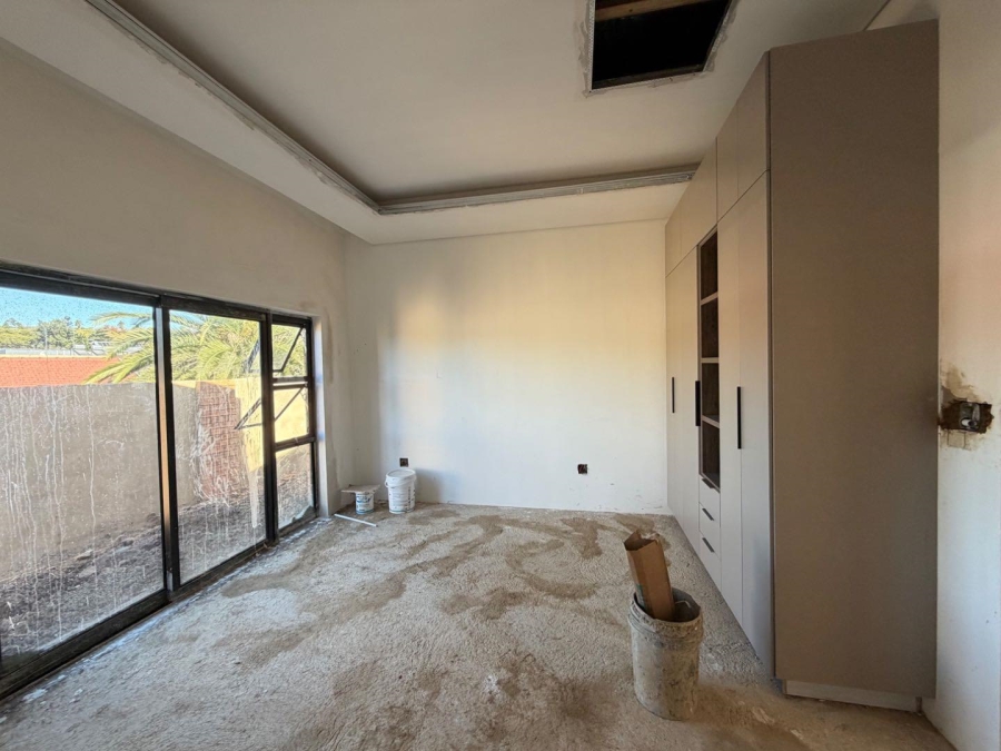 5 Bedroom Property for Sale in Atholl Gauteng