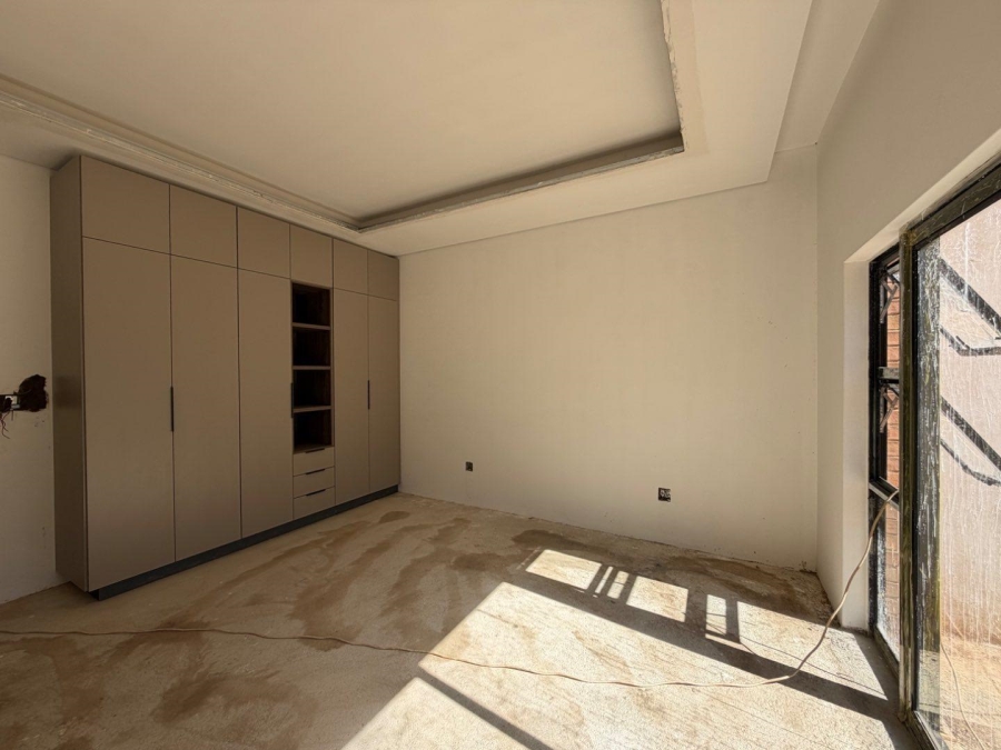 5 Bedroom Property for Sale in Atholl Gauteng