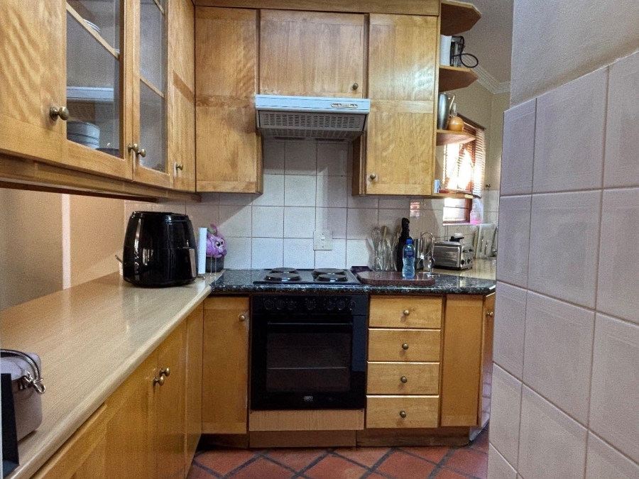 To Let 3 Bedroom Property for Rent in Faerie Glen Gauteng