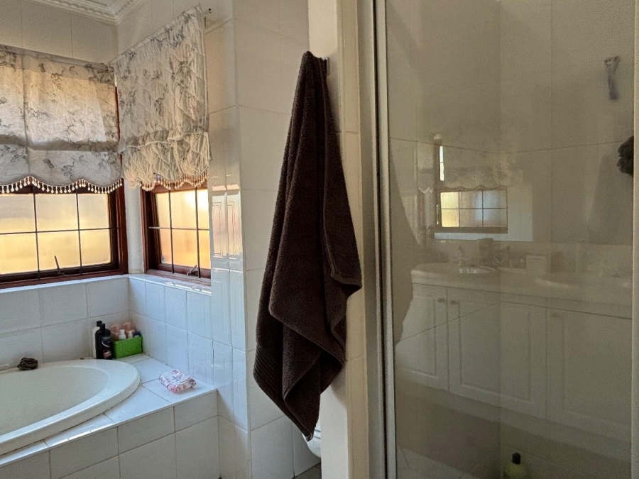 To Let 3 Bedroom Property for Rent in Faerie Glen Gauteng