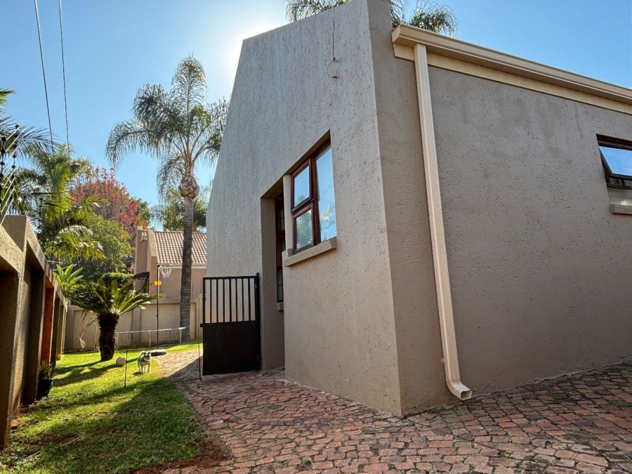 To Let 3 Bedroom Property for Rent in Faerie Glen Gauteng