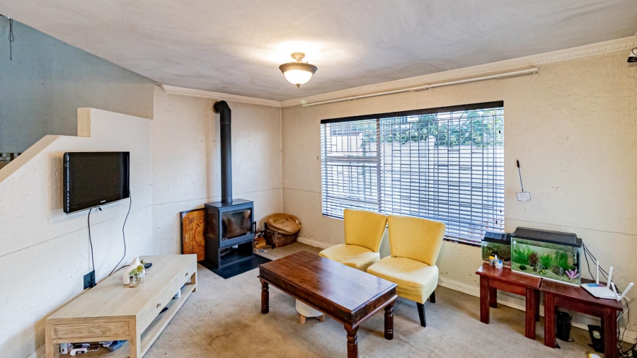 4 Bedroom Property for Sale in Corlett Gardens Gauteng