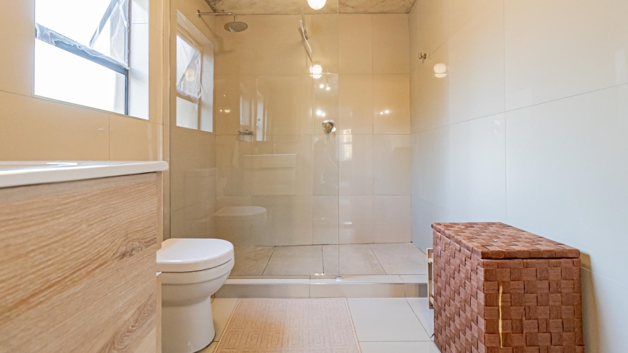 4 Bedroom Property for Sale in Corlett Gardens Gauteng