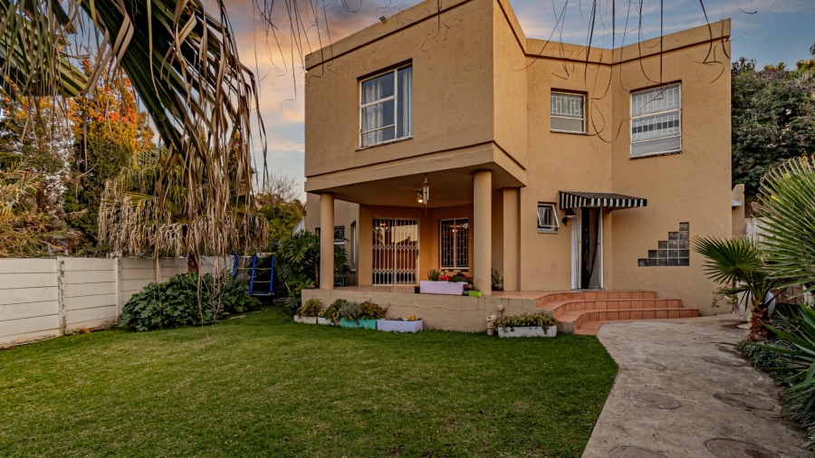 4 Bedroom Property for Sale in Corlett Gardens Gauteng