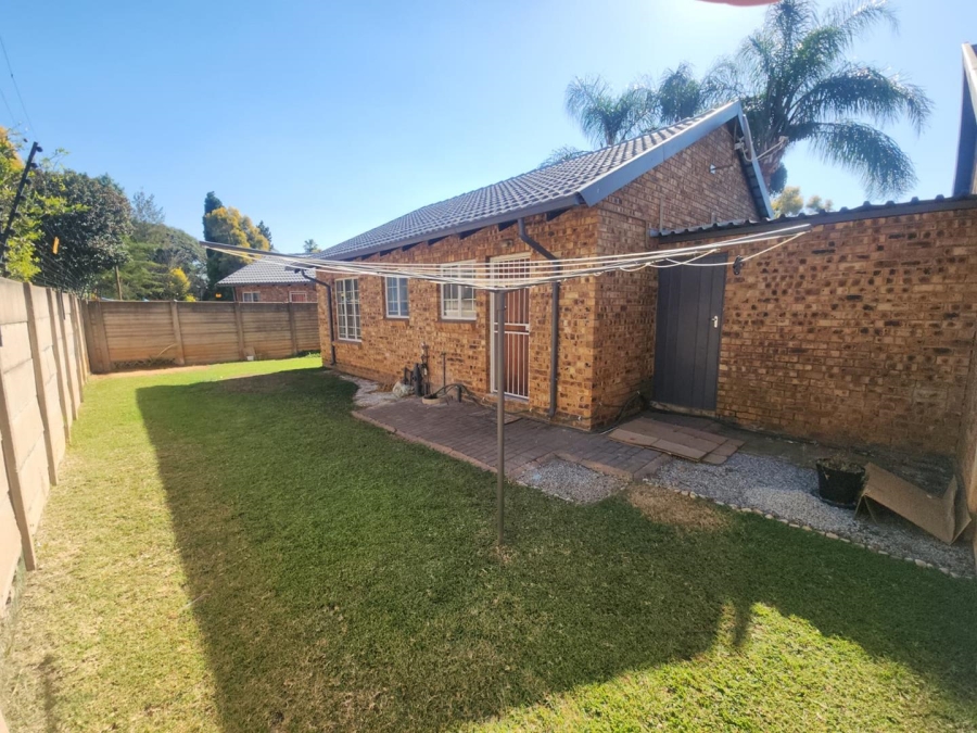 2 Bedroom Property for Sale in Doornpoort Gauteng