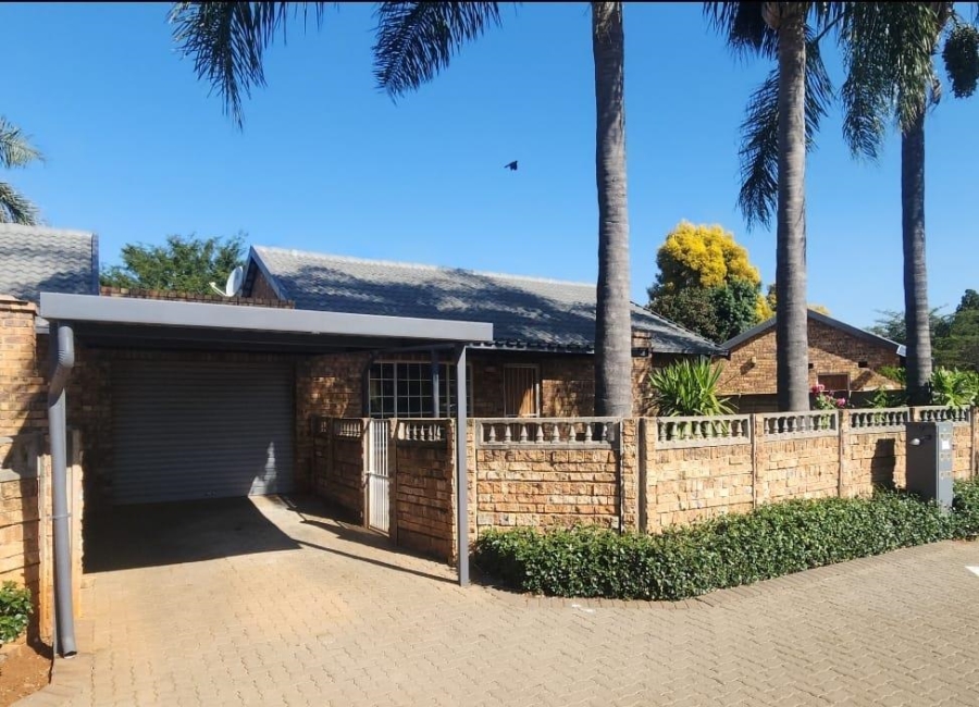 2 Bedroom Property for Sale in Doornpoort Gauteng