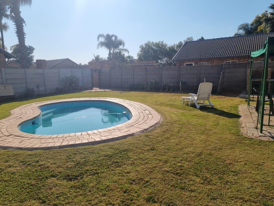 2 Bedroom Property for Sale in Doornpoort Gauteng
